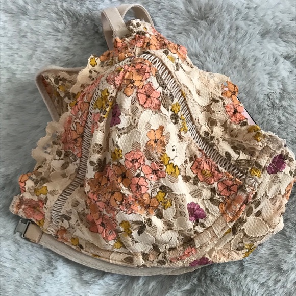 VS Lace Unlined Plunge Bra in Floral Print ๐ - Picture 4 of 5